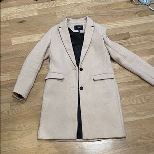 Elegant Beige Women's Trench Coat